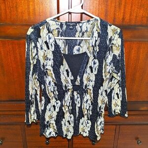 Notations Floral Top